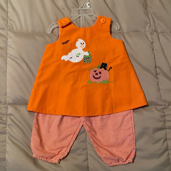 Mulberry Street Reversible Fall Outfit - Picture 6 of 8